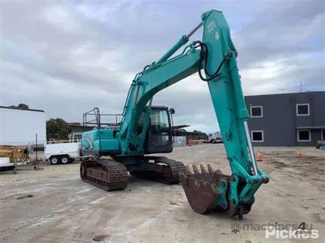 Kobelco200-7