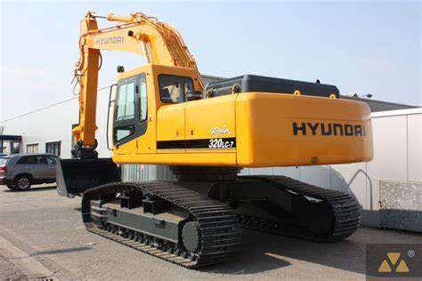 Hyundai320-7rd.jpg Hyundai320-7rd.jpg