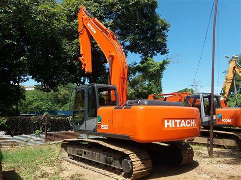 Hitachi 200-5.jpeg Hitachi 200-5.jpeg