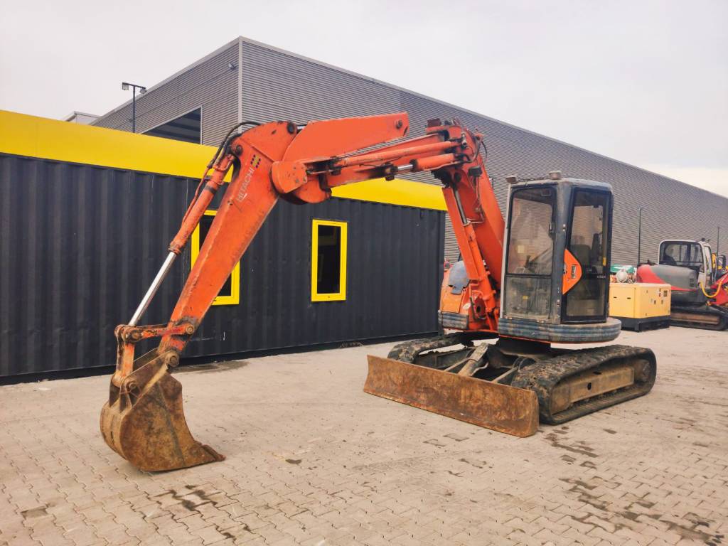 Hitachi 75.jpeg Hitachi 75.jpeg