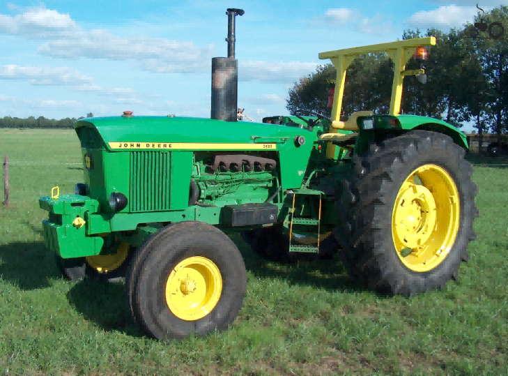 John Deere 3120