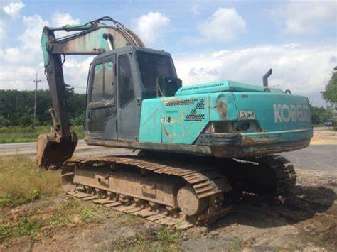 Kobelco200-3.jpg Kobelco200-3.jpg