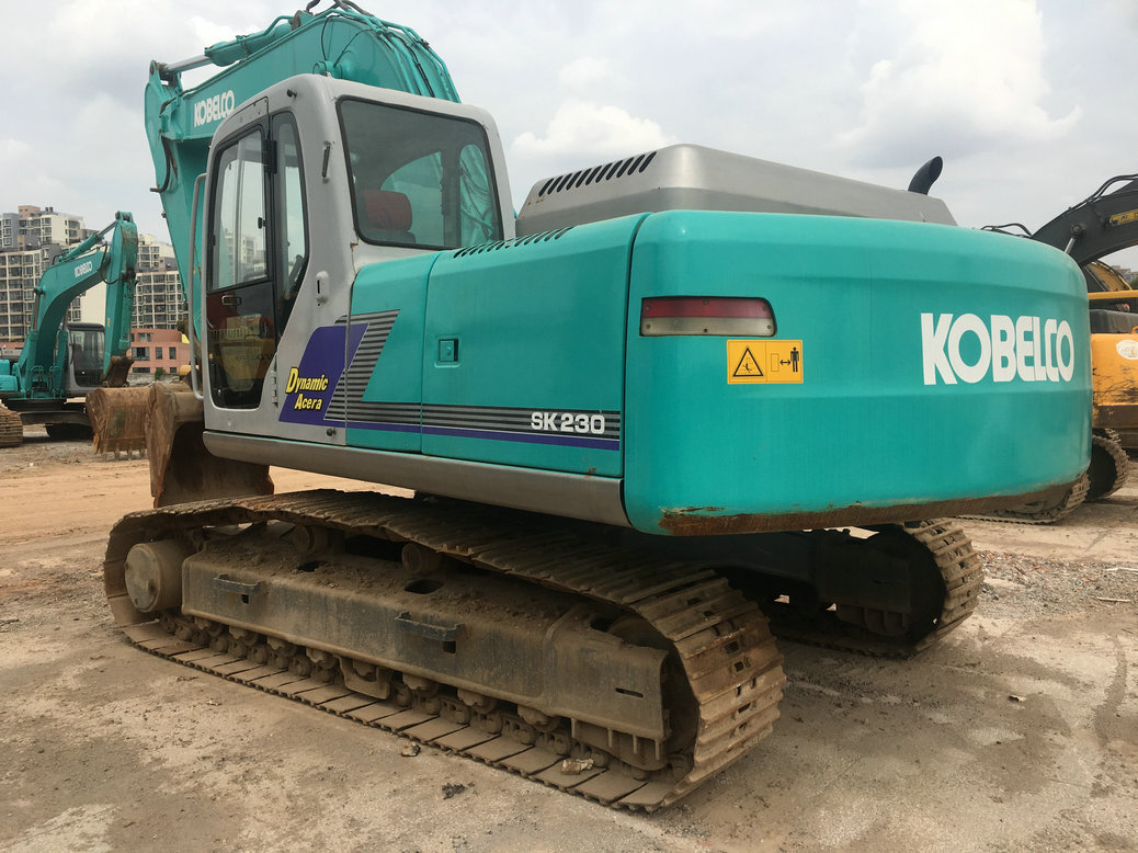 Kobelco230-8.jpg Kobelco230-8.jpg