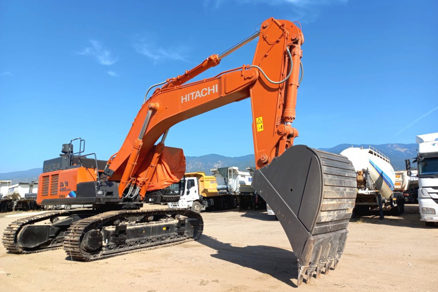 Hitachi490-5A.jpg Hitachi490-5A.jpg