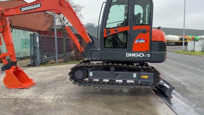 Daewoo Excavator.jpg