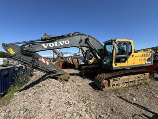 Volvo240B Excavator